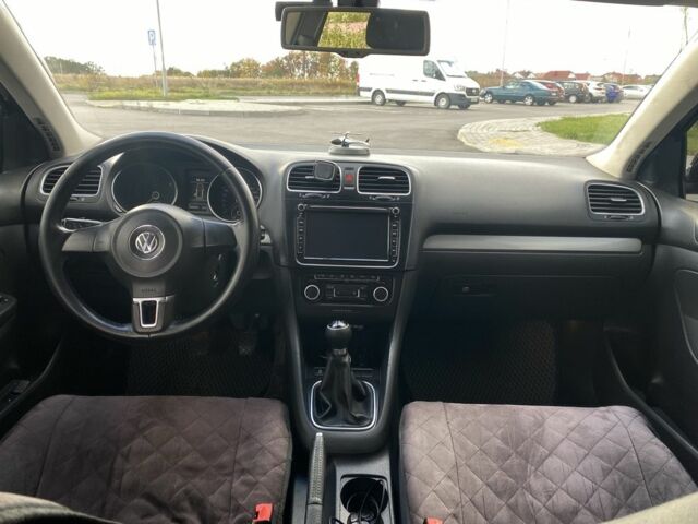 Черный Фольксваген Гольф, объемом двигателя 0 л и пробегом 300 тыс. км за 7700 $, фото 6 на Automoto.ua