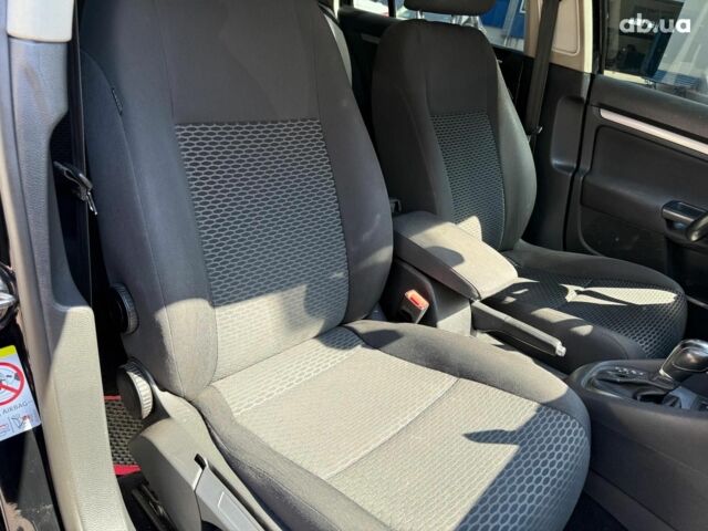 Черный Фольксваген Гольф, объемом двигателя 1.6 л и пробегом 200 тыс. км за 8990 $, фото 14 на Automoto.ua