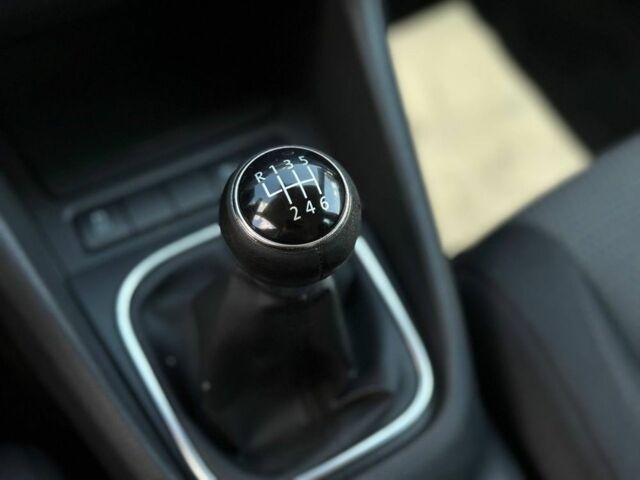 Черный Фольксваген Гольф, объемом двигателя 1.4 л и пробегом 244 тыс. км за 8400 $, фото 7 на Automoto.ua