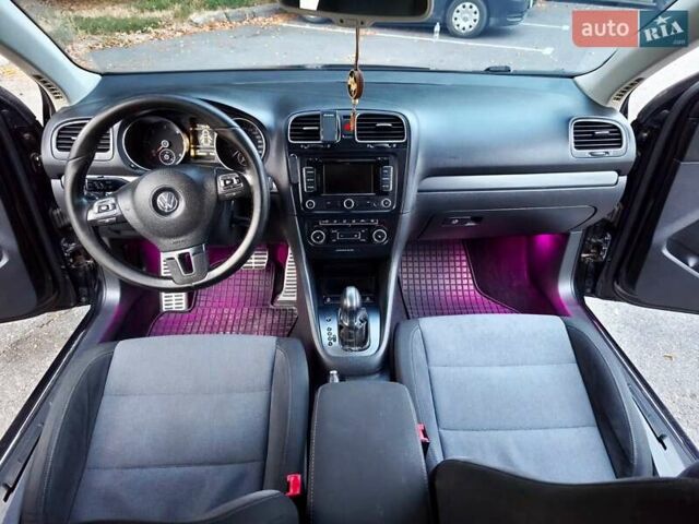 Черный Фольксваген Гольф, объемом двигателя 1.6 л и пробегом 408 тыс. км за 7600 $, фото 10 на Automoto.ua