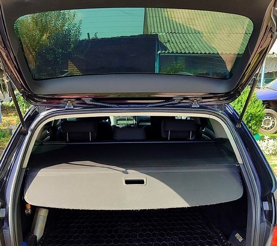 Черный Фольксваген Гольф, объемом двигателя 1.4 л и пробегом 300 тыс. км за 8450 $, фото 2 на Automoto.ua