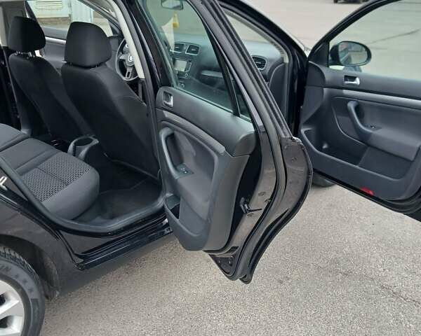 Чорний Фольксваген Гольф, об'ємом двигуна 1.6 л та пробігом 284 тис. км за 8999 $, фото 21 на Automoto.ua