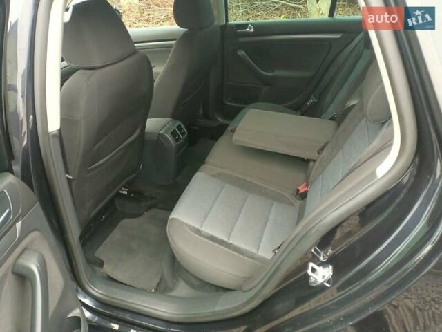 Черный Фольксваген Гольф, объемом двигателя 1.39 л и пробегом 229 тыс. км за 7500 $, фото 15 на Automoto.ua