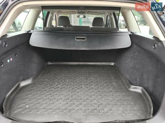 Черный Фольксваген Гольф, объемом двигателя 1.6 л и пробегом 253 тыс. км за 7550 $, фото 19 на Automoto.ua