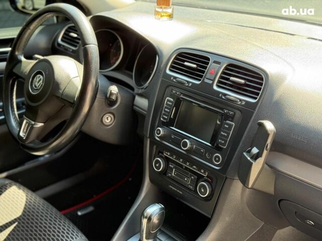 Черный Фольксваген Гольф, объемом двигателя 1.6 л и пробегом 200 тыс. км за 8990 $, фото 15 на Automoto.ua