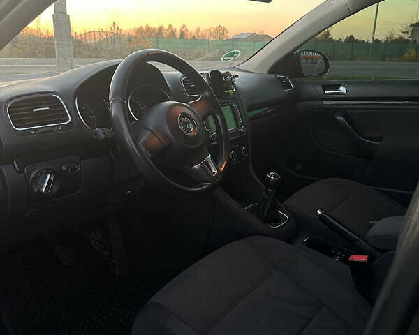 Черный Фольксваген Гольф, объемом двигателя 2 л и пробегом 240 тыс. км за 8600 $, фото 8 на Automoto.ua