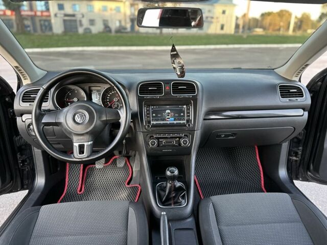 Черный Фольксваген Гольф, объемом двигателя 2 л и пробегом 184 тыс. км за 8700 $, фото 16 на Automoto.ua