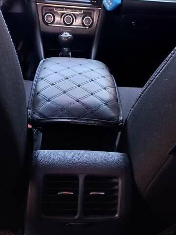 Чорний Фольксваген Гольф, об'ємом двигуна 1.6 л та пробігом 178 тис. км за 8300 $, фото 10 на Automoto.ua