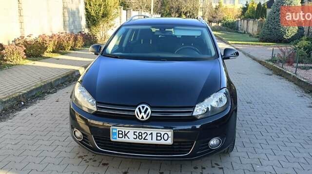 Черный Фольксваген Гольф, объемом двигателя 1.39 л и пробегом 220 тыс. км за 7850 $, фото 1 на Automoto.ua