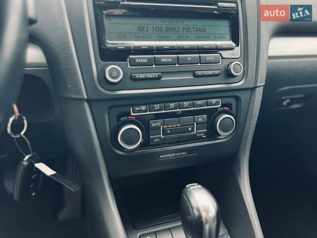 Чорний Фольксваген Гольф, об'ємом двигуна 1.39 л та пробігом 250 тис. км за 8800 $, фото 15 на Automoto.ua