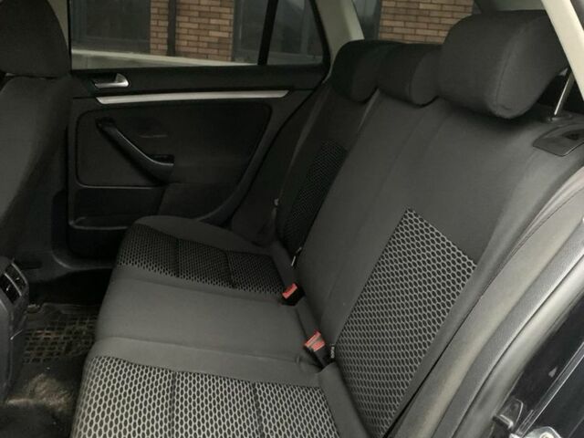 Фольксваген Гольф 2011 в Сваляве на Automoto.ua Черный Фольксваген Гольф, объемом двигателя 1.6 л и пробегом 246 тыс. км за 7900 $, фото 8 на Automoto.ua