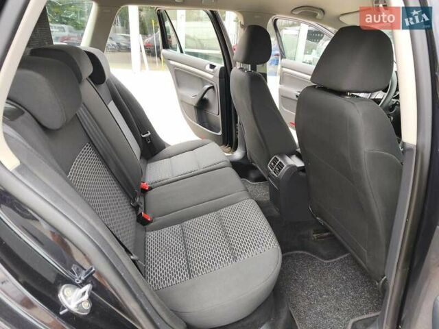 Черный Фольксваген Гольф, объемом двигателя 1.6 л и пробегом 253 тыс. км за 7550 $, фото 10 на Automoto.ua