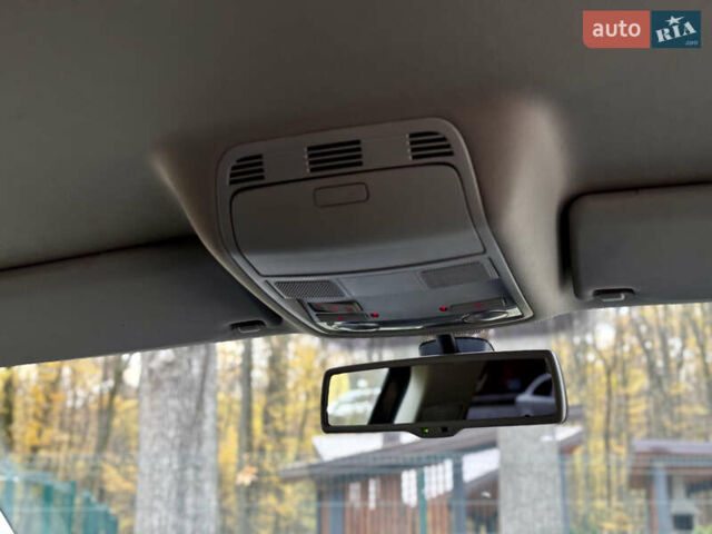 Чорний Фольксваген Гольф, об'ємом двигуна 2 л та пробігом 220 тис. км за 9699 $, фото 54 на Automoto.ua