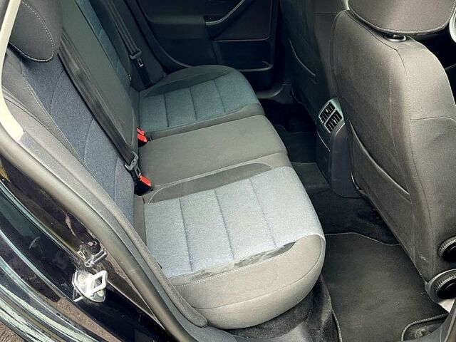 Чорний Фольксваген Гольф, об'ємом двигуна 1.6 л та пробігом 255 тис. км за 8300 $, фото 9 на Automoto.ua