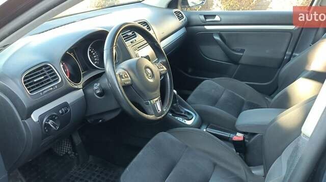 Черный Фольксваген Гольф, объемом двигателя 1.39 л и пробегом 220 тыс. км за 7850 $, фото 12 на Automoto.ua