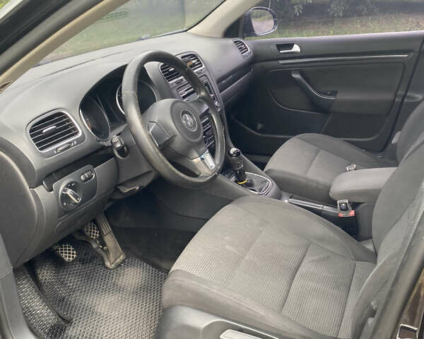 Чорний Фольксваген Гольф, об'ємом двигуна 1.97 л та пробігом 322 тис. км за 7400 $, фото 8 на Automoto.ua