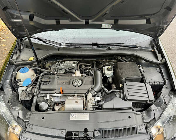 Черный Фольксваген Гольф, объемом двигателя 1.39 л и пробегом 220 тыс. км за 8600 $, фото 24 на Automoto.ua