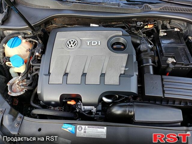 Черный Фольксваген Гольф, объемом двигателя 1.6 л и пробегом 198 тыс. км за 8000 $, фото 8 на Automoto.ua