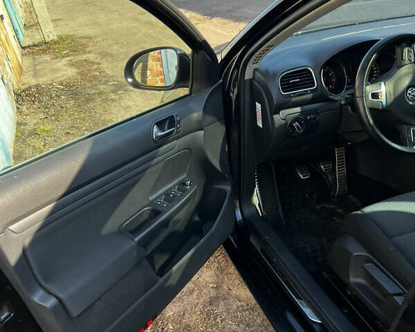 Черный Фольксваген Гольф, объемом двигателя 1.39 л и пробегом 260 тыс. км за 6400 $, фото 9 на Automoto.ua