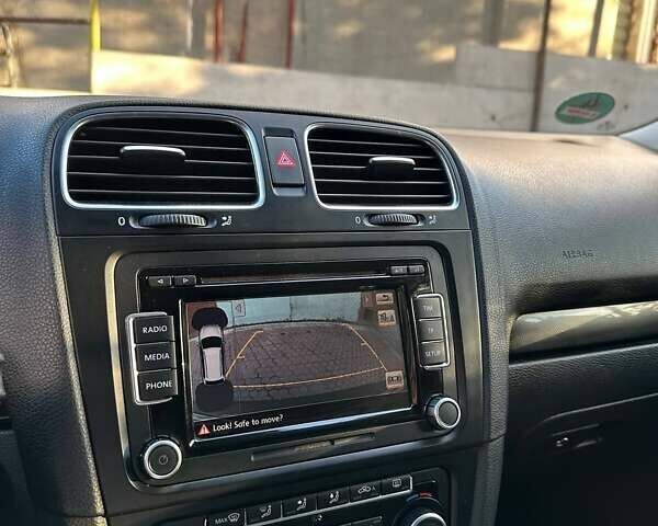 Черный Фольксваген Гольф, объемом двигателя 1.4 л и пробегом 173 тыс. км за 8200 $, фото 15 на Automoto.ua