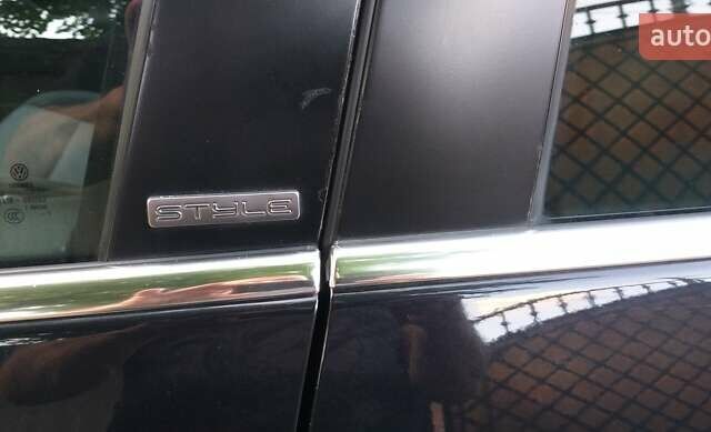 Черный Фольксваген Гольф, объемом двигателя 1.6 л и пробегом 208 тыс. км за 8100 $, фото 10 на Automoto.ua
