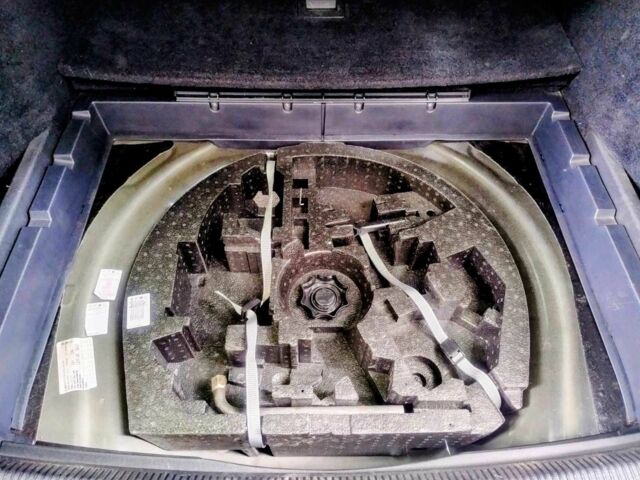 Черный Фольксваген Гольф, объемом двигателя 1.6 л и пробегом 253 тыс. км за 7000 $, фото 9 на Automoto.ua