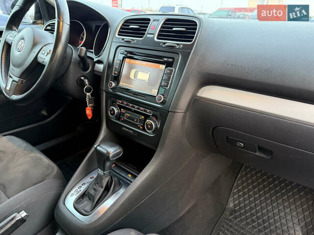 Черный Фольксваген Гольф, объемом двигателя 1.39 л и пробегом 190 тыс. км за 8500 $, фото 21 на Automoto.ua