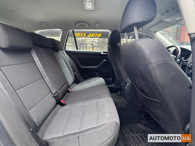 Чорний Фольксваген Гольф, об'ємом двигуна 1.4 л та пробігом 269 тис. км за 8300 $, фото 16 на Automoto.ua