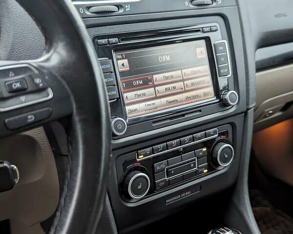 Чорний Фольксваген Гольф, об'ємом двигуна 1.6 л та пробігом 226 тис. км за 8300 $, фото 14 на Automoto.ua