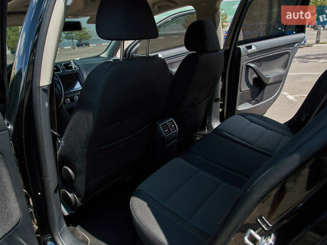 Чорний Фольксваген Гольф, об'ємом двигуна 1.39 л та пробігом 220 тис. км за 7500 $, фото 17 на Automoto.ua