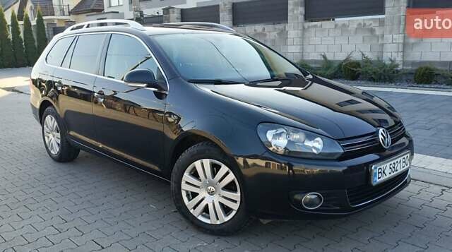 Черный Фольксваген Гольф, объемом двигателя 1.39 л и пробегом 220 тыс. км за 7850 $, фото 11 на Automoto.ua