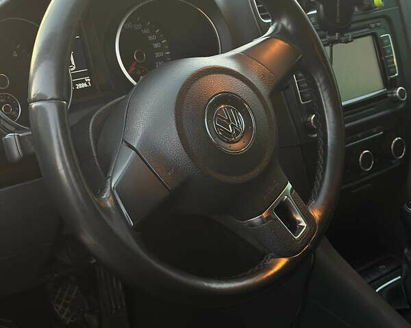 Черный Фольксваген Гольф, объемом двигателя 2 л и пробегом 240 тыс. км за 8600 $, фото 9 на Automoto.ua