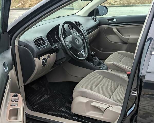 Чорний Фольксваген Гольф, об'ємом двигуна 1.6 л та пробігом 226 тис. км за 8300 $, фото 1 на Automoto.ua