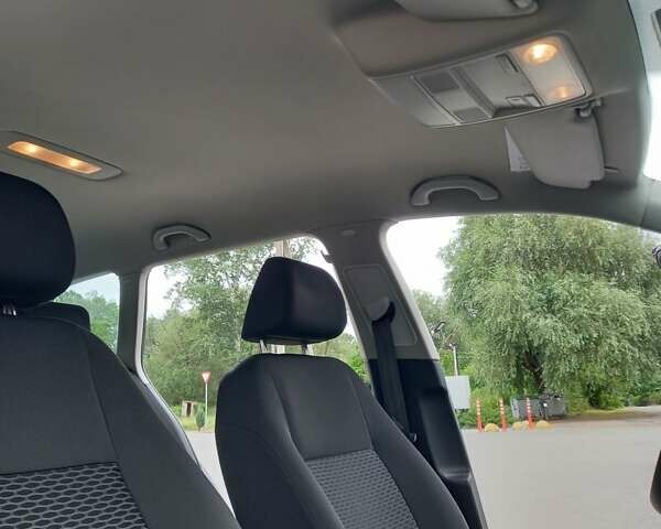 Черный Фольксваген Гольф, объемом двигателя 1.6 л и пробегом 273 тыс. км за 9200 $, фото 29 на Automoto.ua