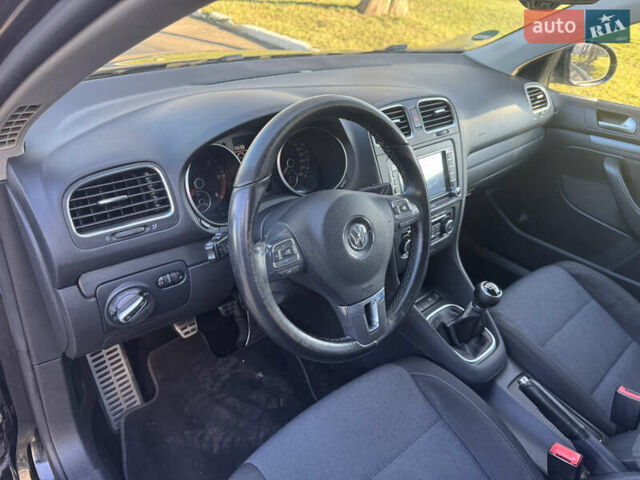Черный Фольксваген Гольф, объемом двигателя 1.6 л и пробегом 203 тыс. км за 8300 $, фото 10 на Automoto.ua