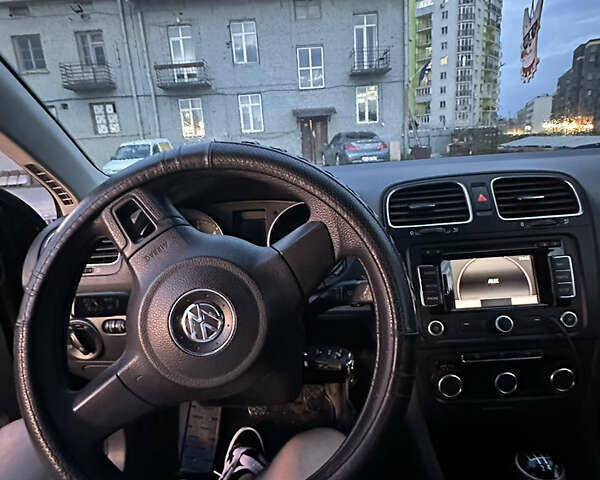 Чорний Фольксваген Гольф, об'ємом двигуна 1.6 л та пробігом 267 тис. км за 7000 $, фото 10 на Automoto.ua