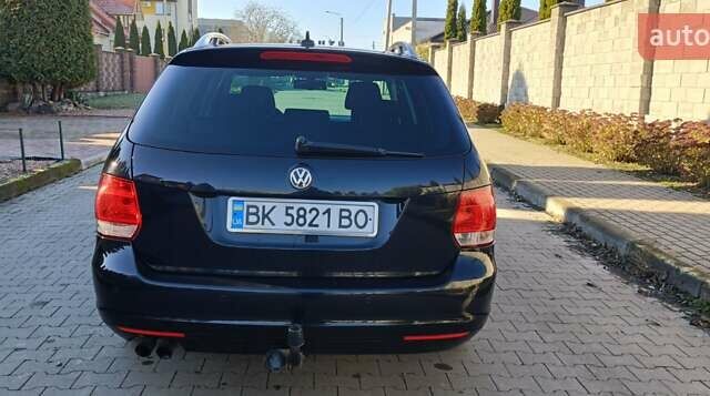 Черный Фольксваген Гольф, объемом двигателя 1.39 л и пробегом 220 тыс. км за 7850 $, фото 4 на Automoto.ua