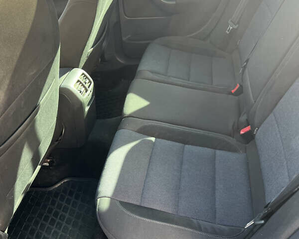 Черный Фольксваген Гольф, объемом двигателя 1.39 л и пробегом 260 тыс. км за 6400 $, фото 10 на Automoto.ua