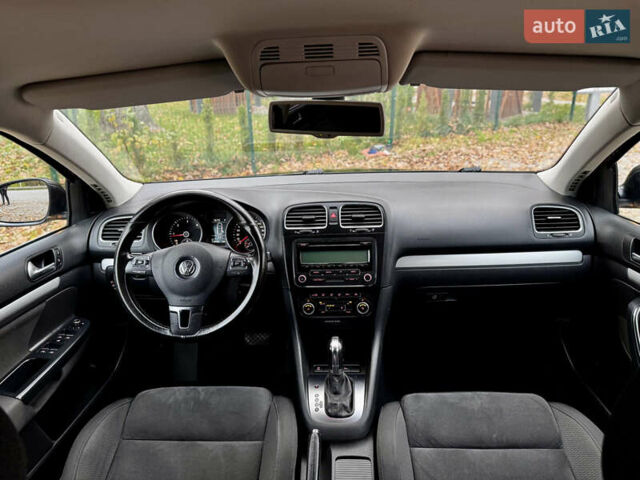 Чорний Фольксваген Гольф, об'ємом двигуна 2 л та пробігом 220 тис. км за 9699 $, фото 49 на Automoto.ua