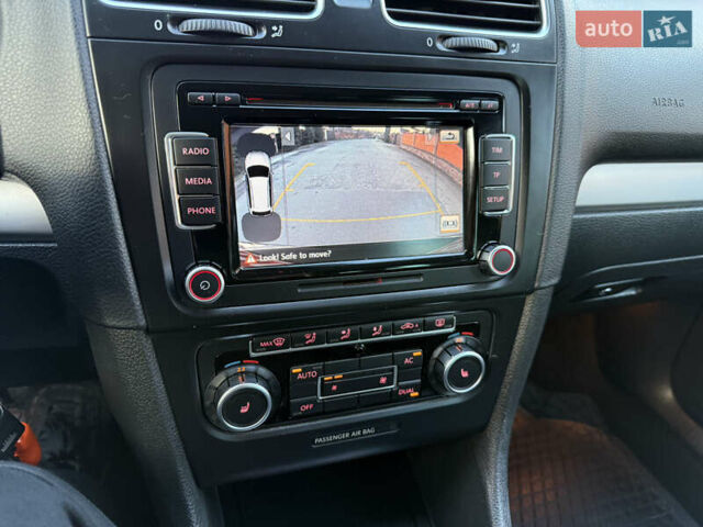 Черный Фольксваген Гольф, объемом двигателя 1.39 л и пробегом 190 тыс. км за 8500 $, фото 26 на Automoto.ua