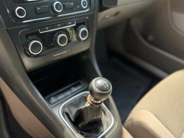 Чорний Фольксваген Гольф, об'ємом двигуна 1.6 л та пробігом 306 тис. км за 7500 $, фото 11 на Automoto.ua