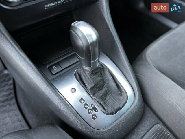 Черный Фольксваген Гольф, объемом двигателя 1.97 л и пробегом 250 тыс. км за 8800 $, фото 13 на Automoto.ua