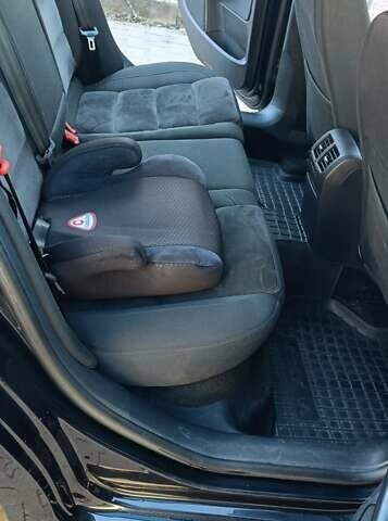 Черный Фольксваген Гольф, объемом двигателя 1.39 л и пробегом 220 тыс. км за 7850 $, фото 15 на Automoto.ua