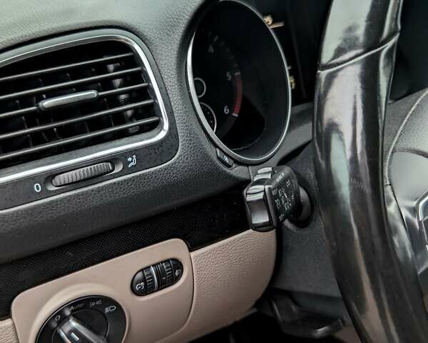 Чорний Фольксваген Гольф, об'ємом двигуна 1.6 л та пробігом 226 тис. км за 8300 $, фото 12 на Automoto.ua