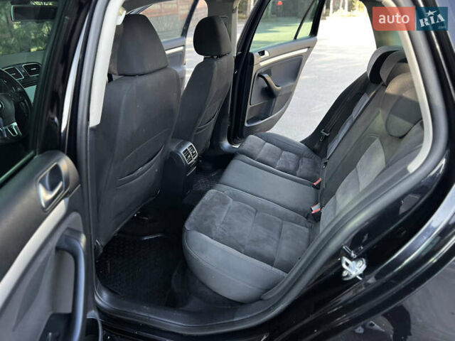 Черный Фольксваген Гольф, объемом двигателя 1.97 л и пробегом 250 тыс. км за 8800 $, фото 26 на Automoto.ua