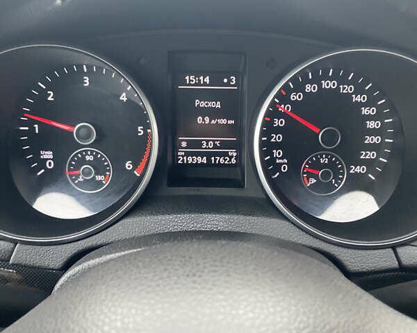 Черный Фольксваген Гольф, объемом двигателя 1.6 л и пробегом 218 тыс. км за 7699 $, фото 9 на Automoto.ua