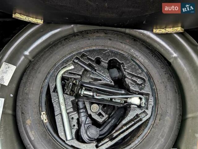 Чорний Фольксваген Гольф, об'ємом двигуна 1.6 л та пробігом 226 тис. км за 8300 $, фото 20 на Automoto.ua