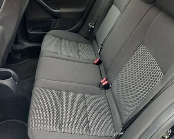 Чорний Фольксваген Гольф, об'ємом двигуна 1.6 л та пробігом 284 тис. км за 8999 $, фото 18 на Automoto.ua