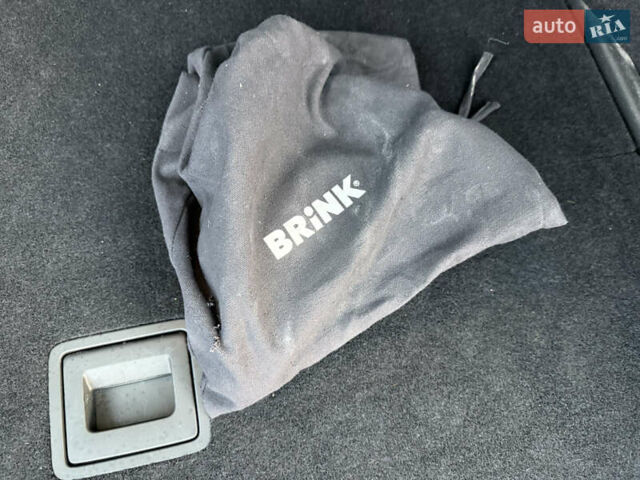 Черный Фольксваген Гольф, объемом двигателя 1.39 л и пробегом 190 тыс. км за 8500 $, фото 14 на Automoto.ua