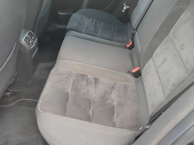 Черный Фольксваген Гольф, объемом двигателя 1 л и пробегом 230 тыс. км за 7500 $, фото 7 на Automoto.ua